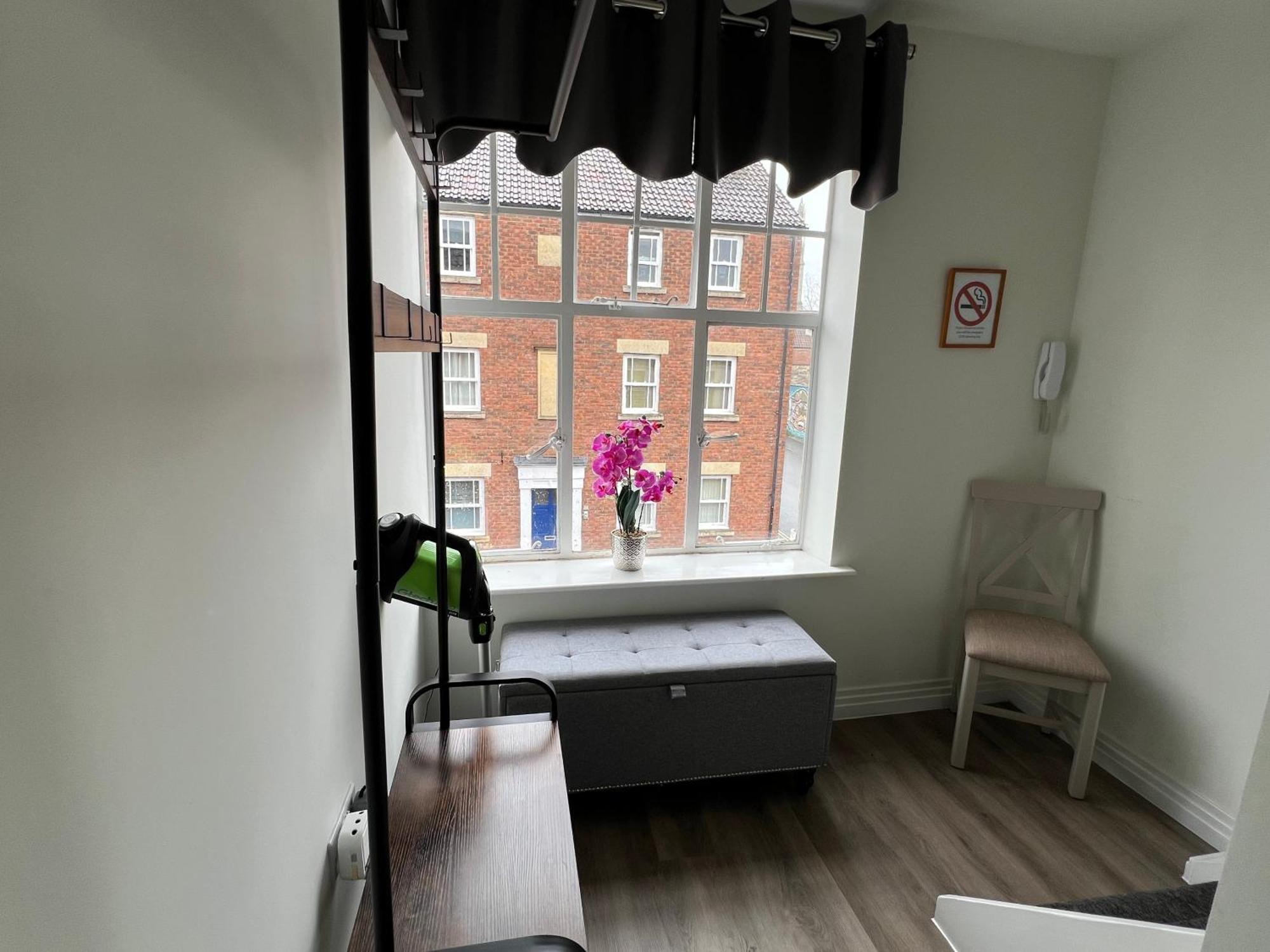 Glastonbury Secret Retreat - 1 Bd Split-Level Apt, Sleeps 3 Luaran gambar